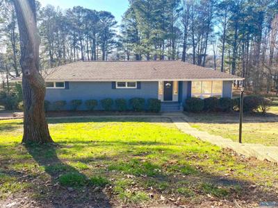 1823 Riverview Circle