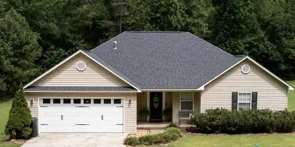 2209 Pond Circle