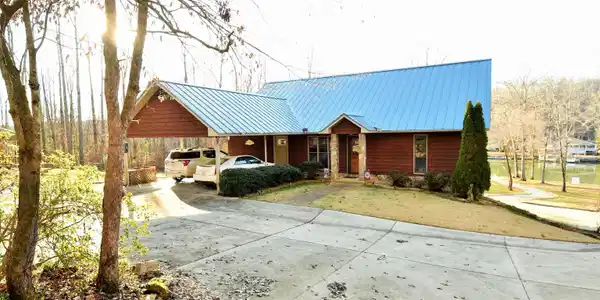 1041 County Road 94