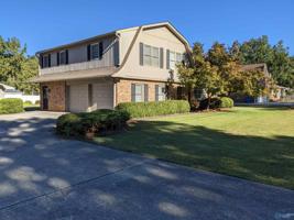 802 Ivy Trail