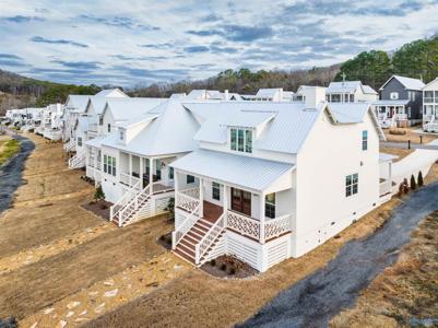 3152 Hardin Road