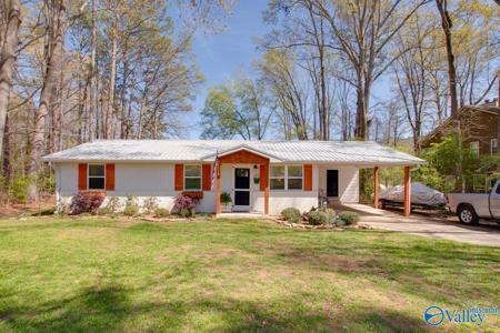 4209 Lakecrest Drive