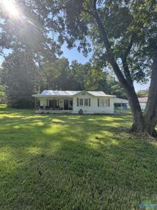 902 Riverview Drive