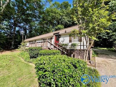 1583 Green Hills Road