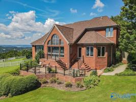 440 Ridgefield Circle