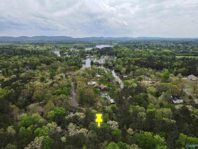 2.5 ac Aqua Vista Drive East