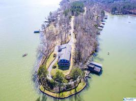 577 Pine Island Point
