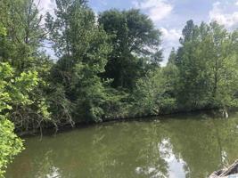 3 acres Highway 77