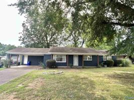 524 W Lakeside Drive
