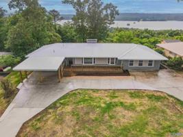 3112 Lakewood Drive