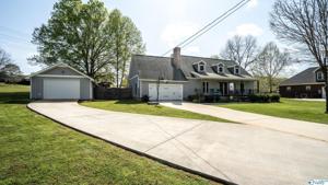 5017 Doris Lane