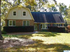 2904 Hunterwood Drive SE