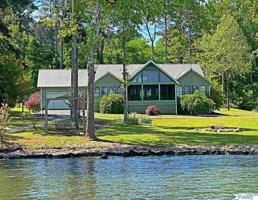 1736 Lakeshore Drive