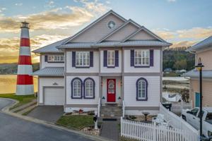 1090 Harbor Point Lane