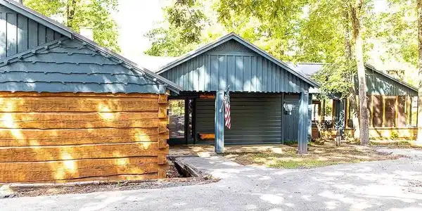 1551 Signal Point Road