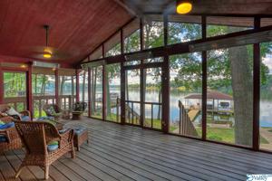 17512 Red Oak Way