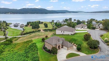 1092 Heritage Drive