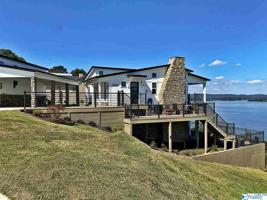 71 Harbor Pointe