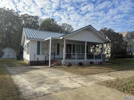 709 S 5th Street