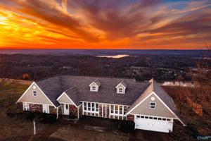 121 Scenic Bluff Drive