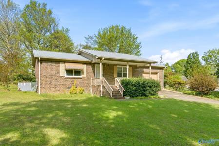 200 Trailwood Drive