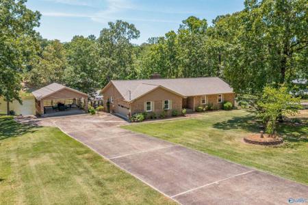 280 Aqua Vista Drive E