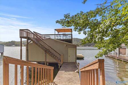 67 Pine Island Circle