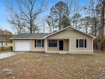 2210 Pond Circle