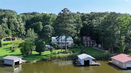 3710 Lindsey Lane