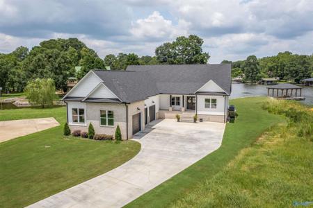 312 Camden Cove Point