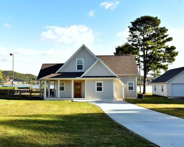 2401 Cowen Circle