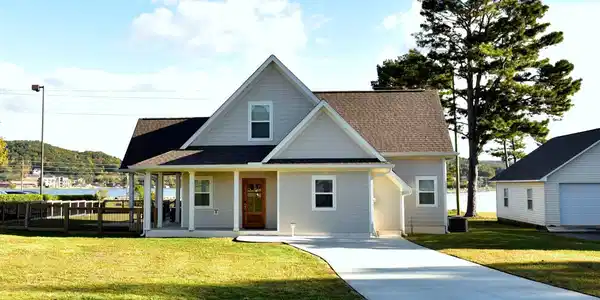 2401 Cowen Circle