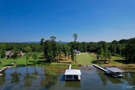 14 Ski Cove Drive