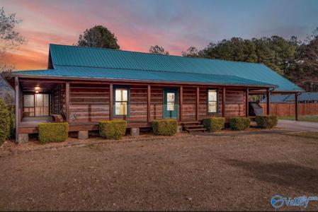 5255 Lakeside Lane