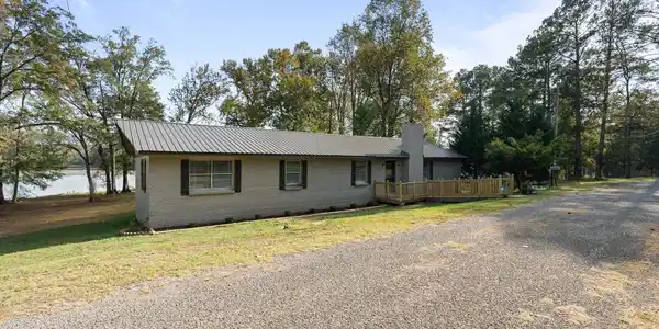 367 River Drive