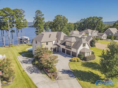 1204 Peninsula Drive