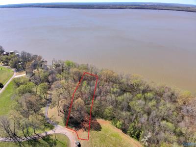1 +/- Acres Davis Road