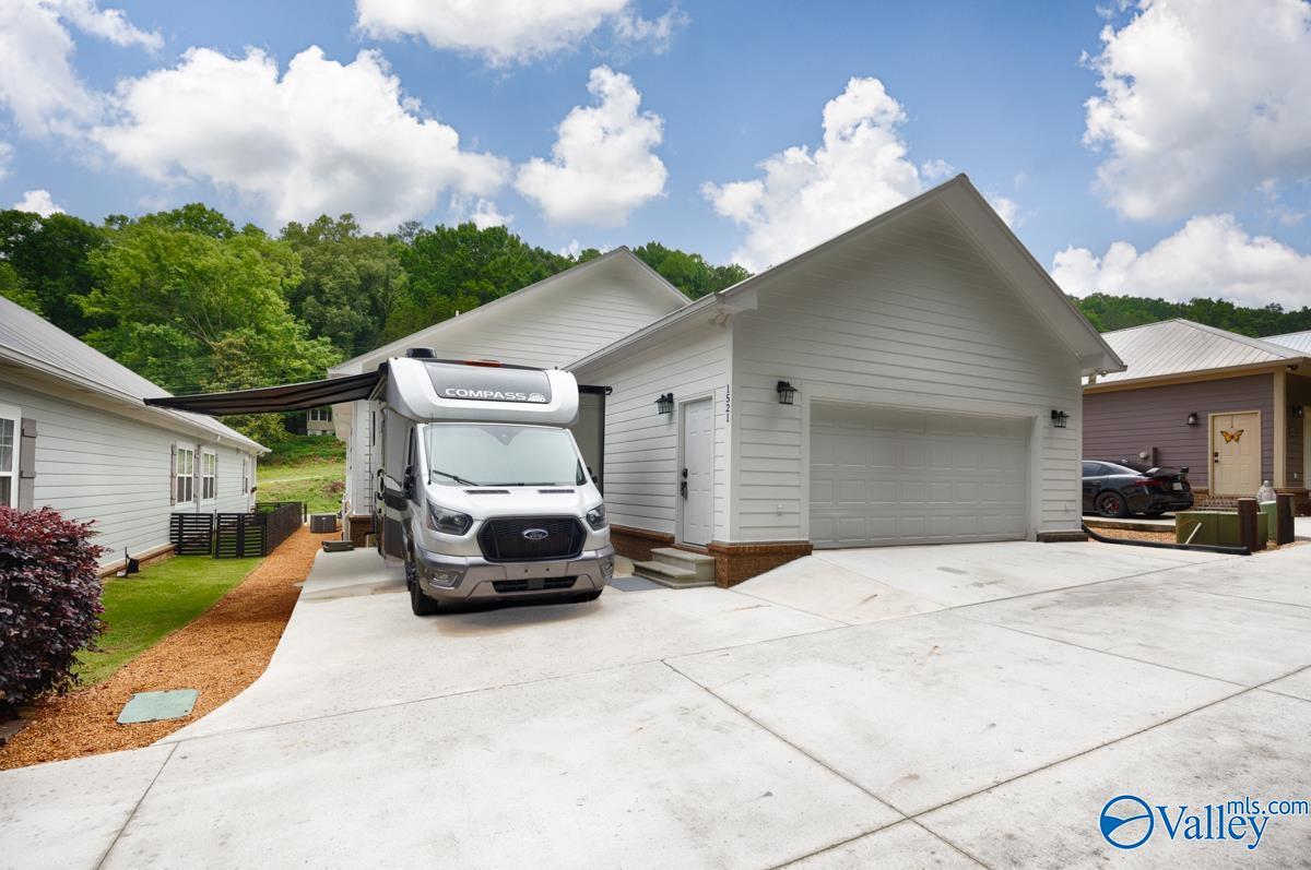 Image 4: 1521 Patterson Street, Guntersville, AL 35976