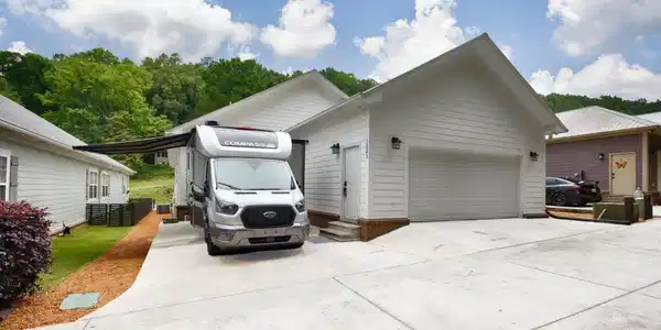 Image 4: 1521 Patterson Street, Guntersville, AL 35976