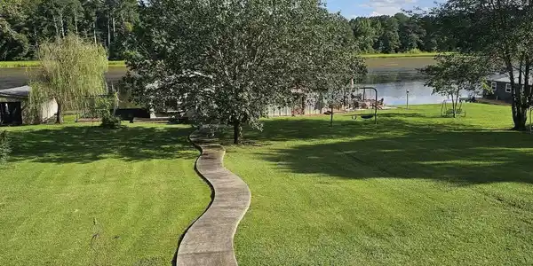 1465 Point Of Pines