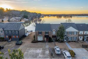409 Lakepoint Drive