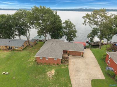910 County Road 91