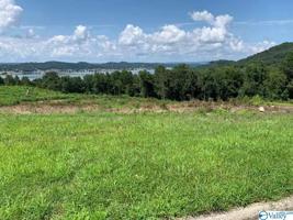 00 Woodvue Road S