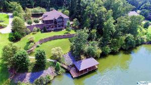 1306 Lakemont Drive N