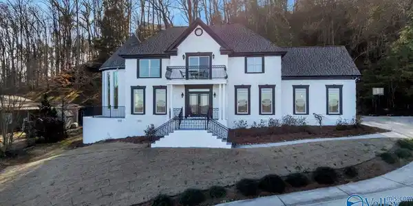3034 Woodvue Road