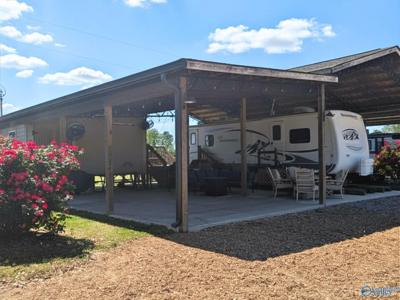 116 Three Mile Resort