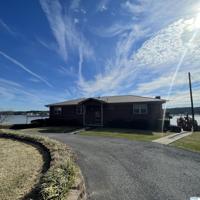 154 Lakeshore Drive