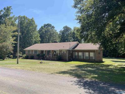 2068 Meadowood Drive