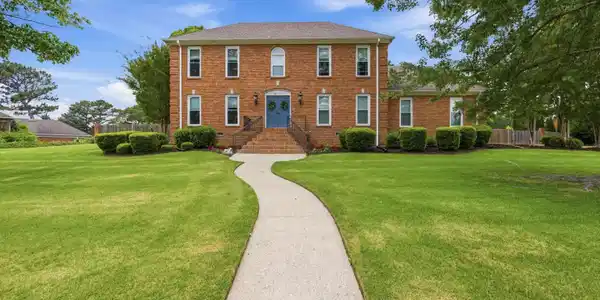 1672 Pinehurst Lane