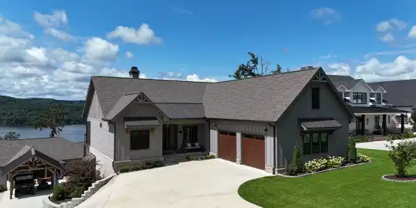 415 Boathouse Drive
